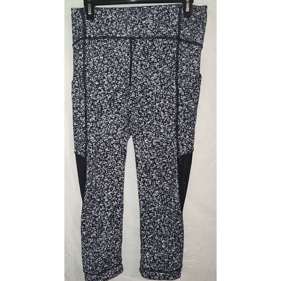 Lululemon Sole Training Crop Daisy Dust Alpine White Black / Black Size 8 - Picture 1 of 12